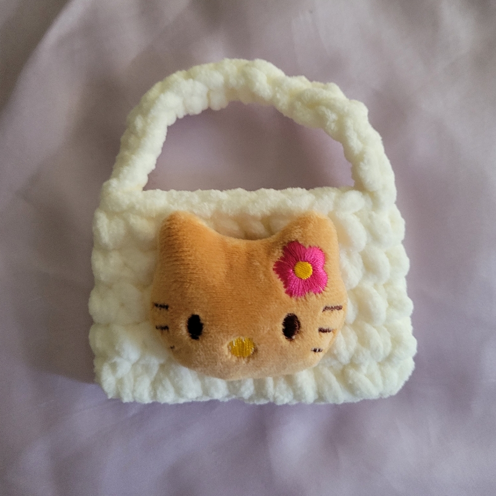 Hello Kitty airpods purse